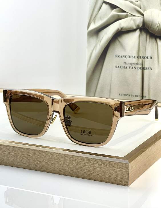 Picture of Dior Sunglasses _SKUfw76512989fw